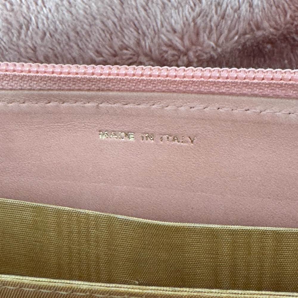 Authentic Chanel Pink Leather Wallet with Iconic CC Logo and Halo intact. 🩷 - Picture 9 of 13